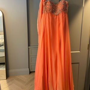 Beautiful prom dress bought at premium dress store in waterloo ontario.